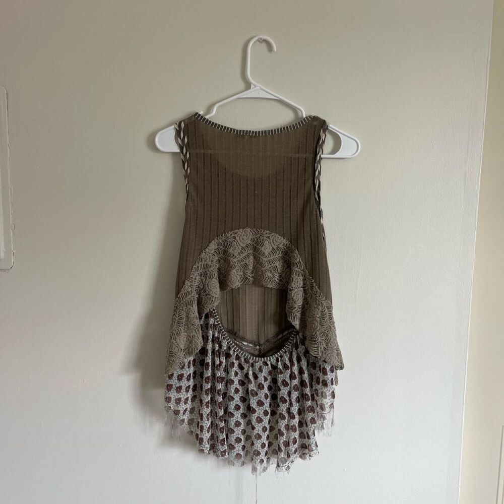 Gimmicks Women's Grey and Green Vest